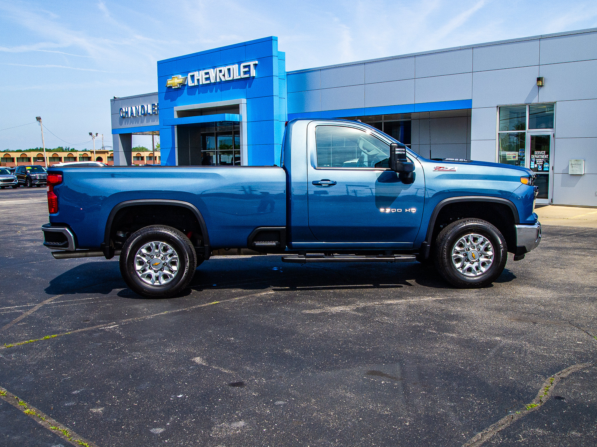 Used 2024 Chevrolet Silverado 2500 LT w/ Convenience Package AWD/4WD image 8
