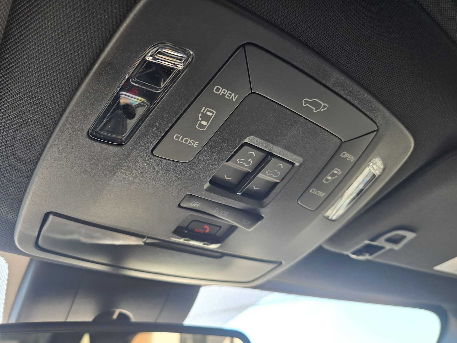 New 2026 Toyota Sienna XLE Woodland Edition AWD/4WD image 33