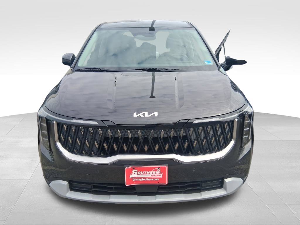 Certified 2026 Kia Carnival FWD image 24