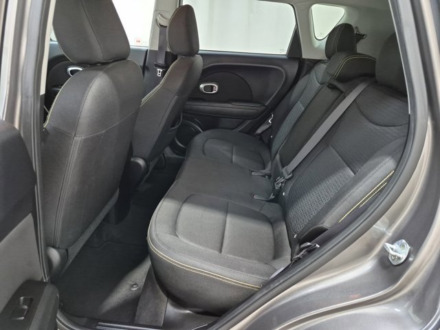 Used 2016 Kia Soul + FWD image 13