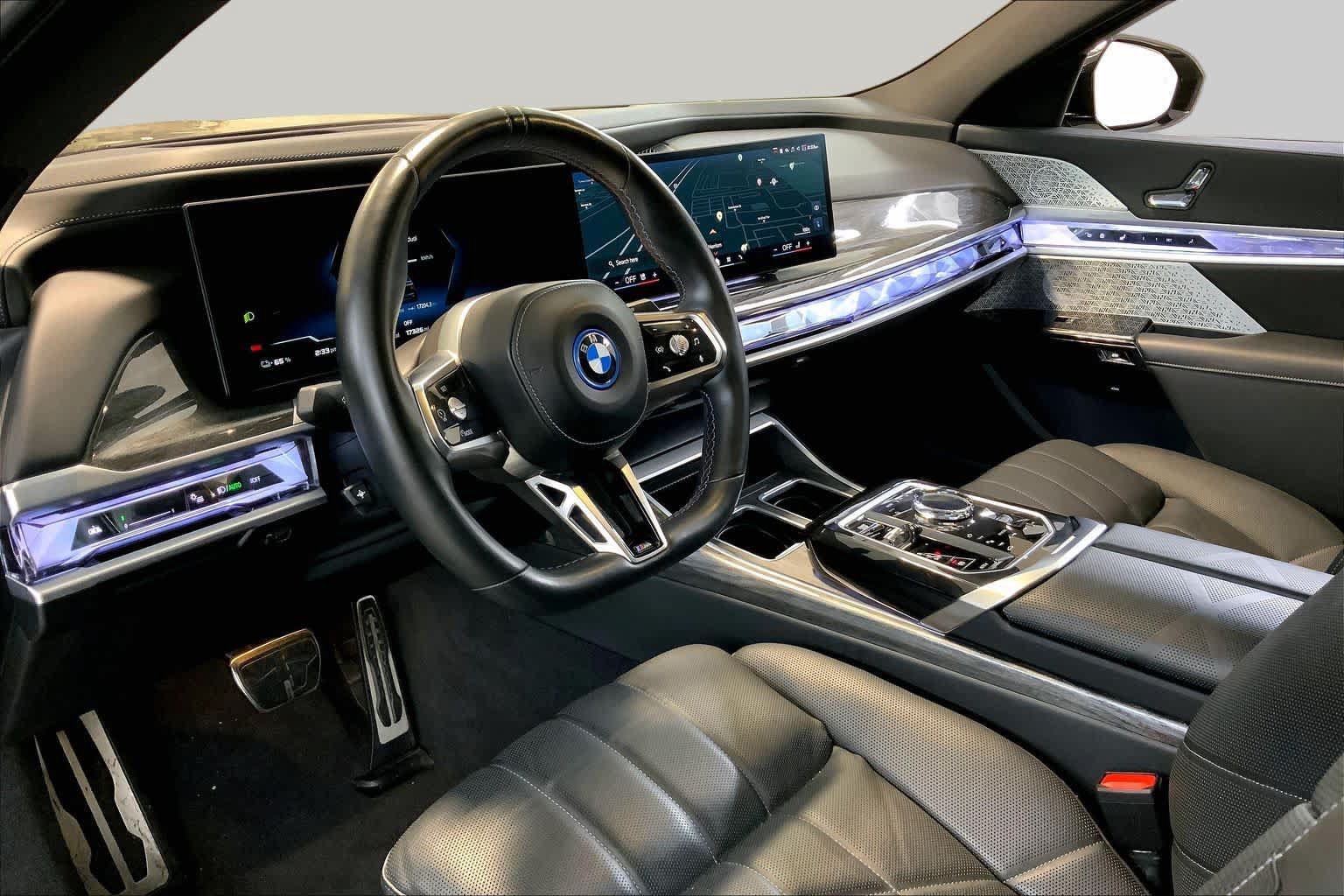 Used 2024 BMW i7 M70 AWD/4WD image 17