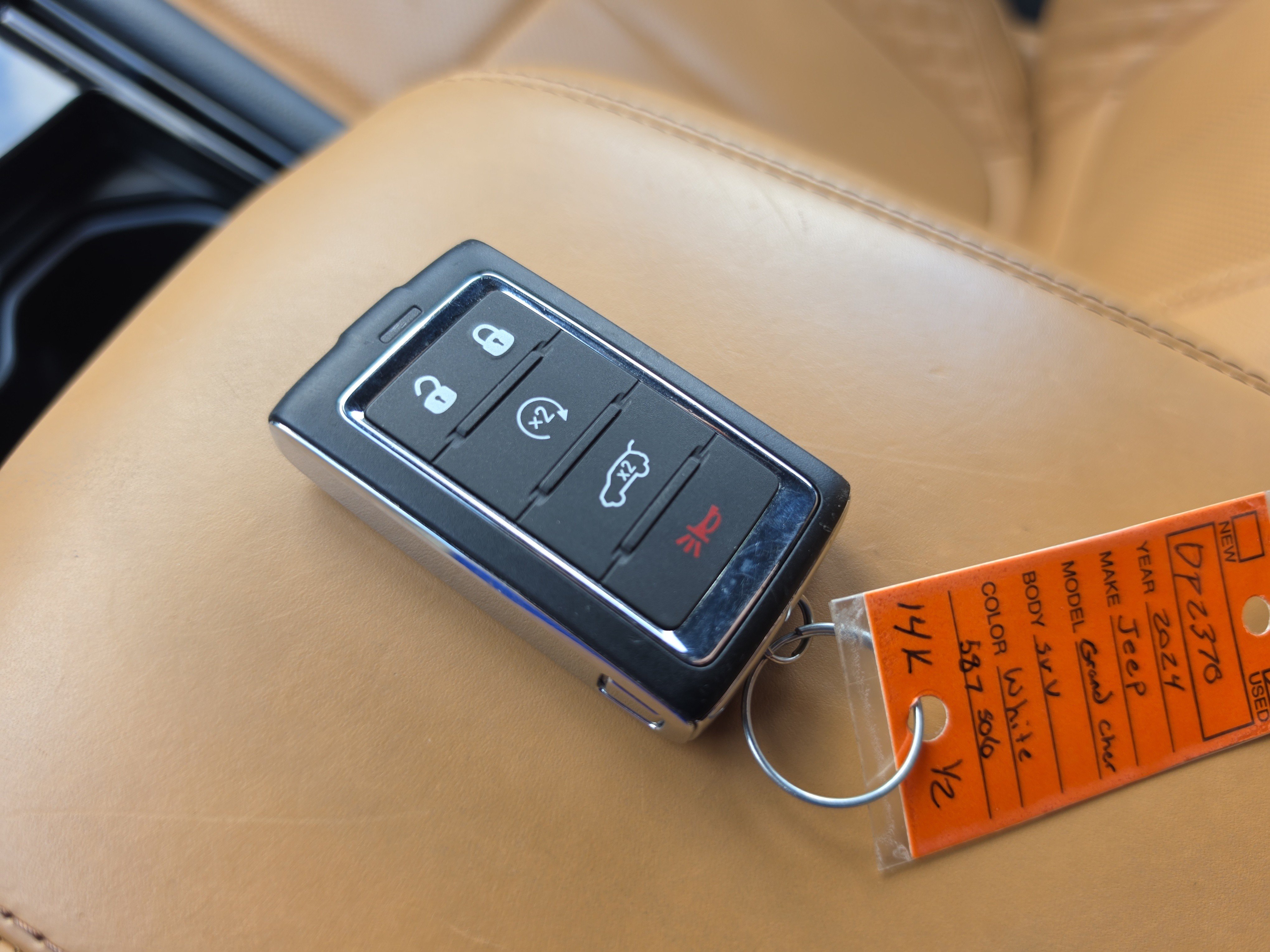 Used 2024 Jeep Grand Cherokee Summit w/ Adv Protech Group IV AWD/4WD image 41