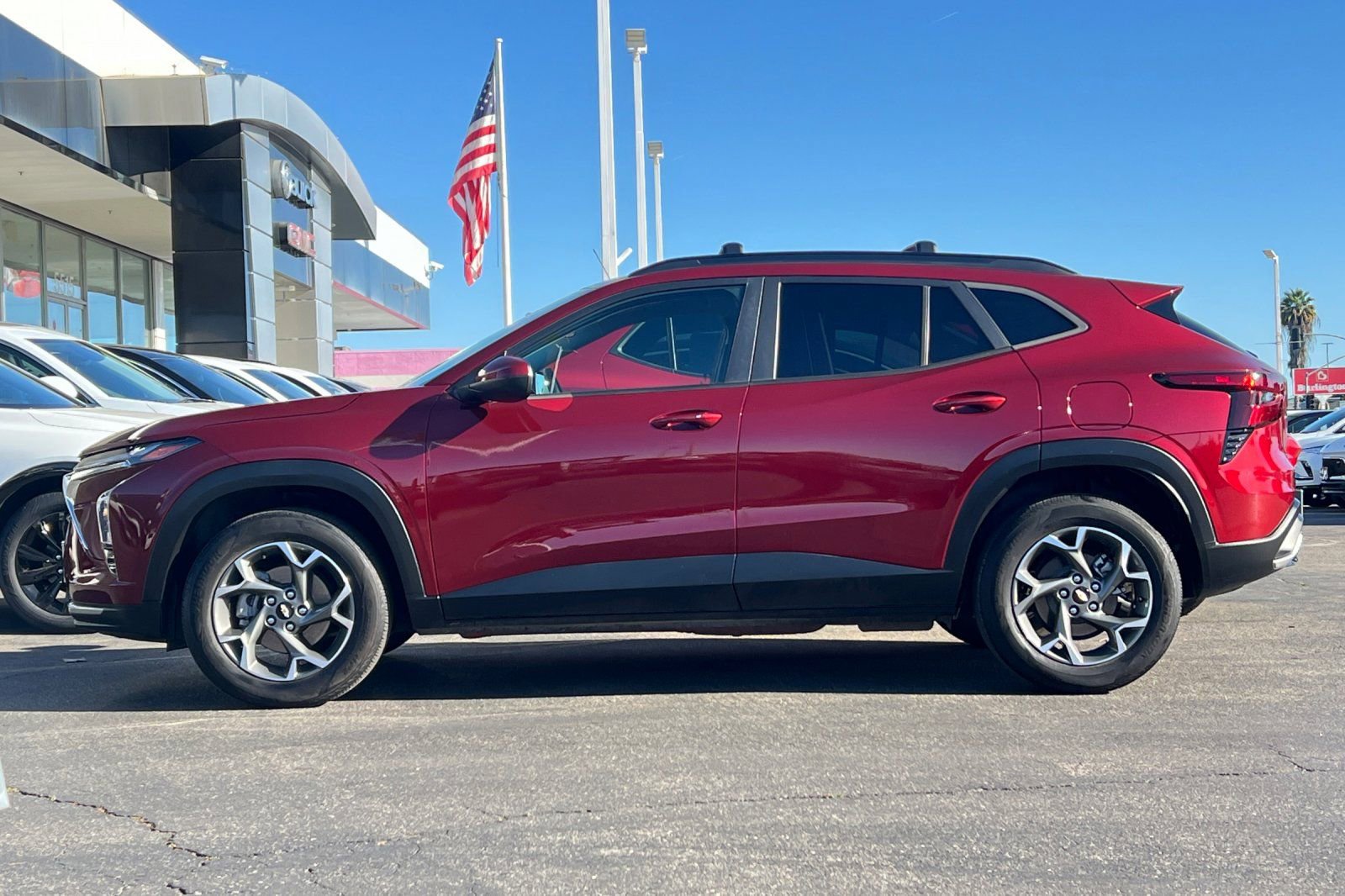 Used 2024 Chevrolet Trax LT w/ LT Convenience Package image 7