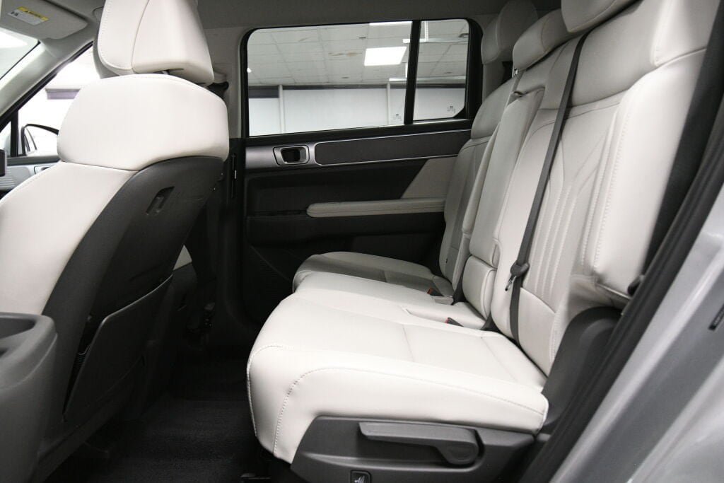 Used 2026 Hyundai Santa Fe SEL AWD/4WD image 19