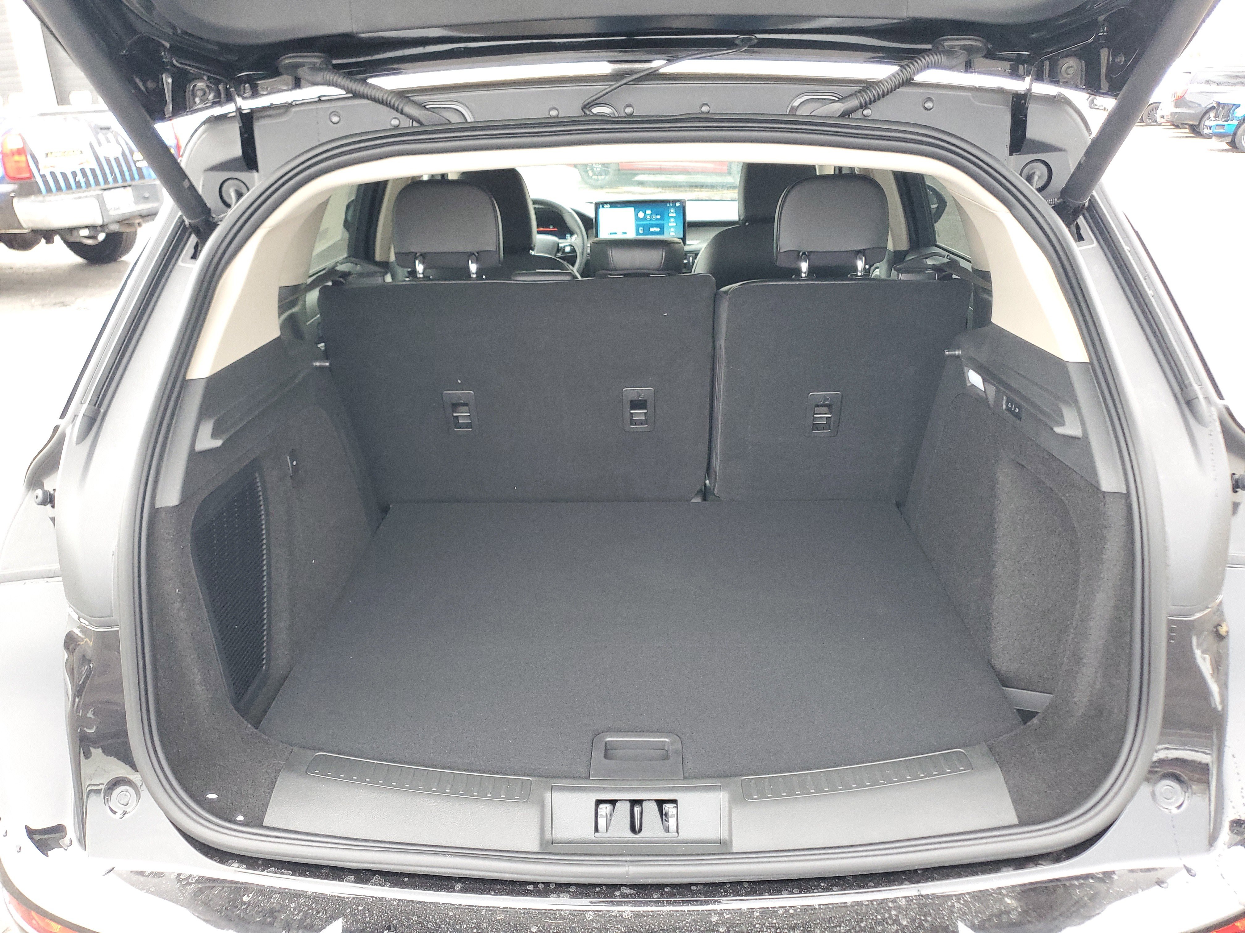 New 2026 Lincoln Corsair Premiere image 28