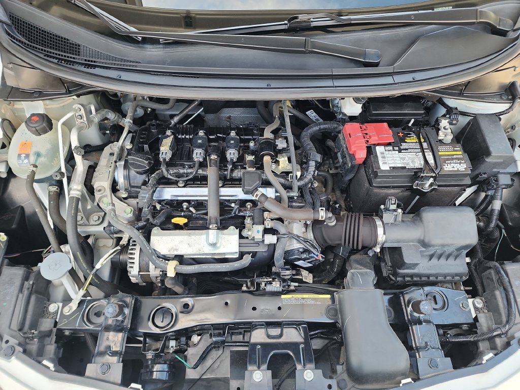 Used 2024 Nissan Versa SV FWD image 40