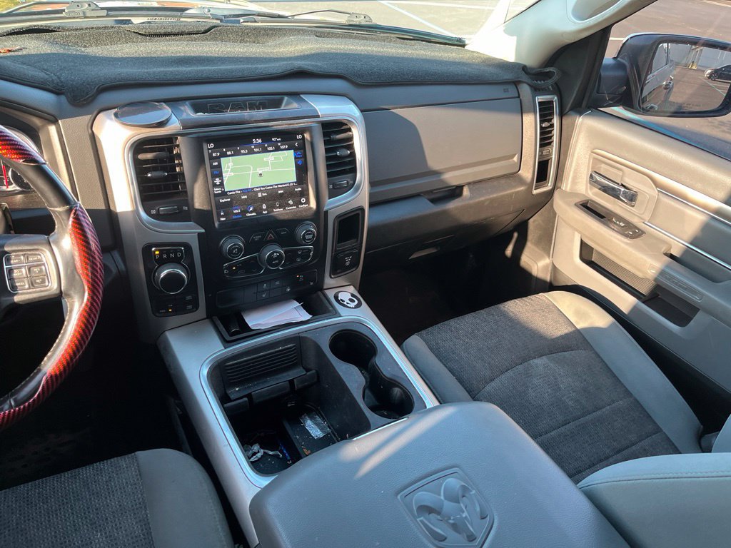Used 2020 RAM 1500 Classic SLT w/ Luxury Group AWD/4WD image 29