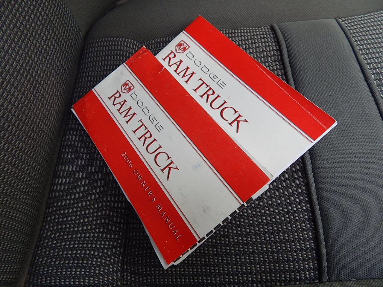 Used 2006 Dodge Ram 2500 Truck SLT image 24