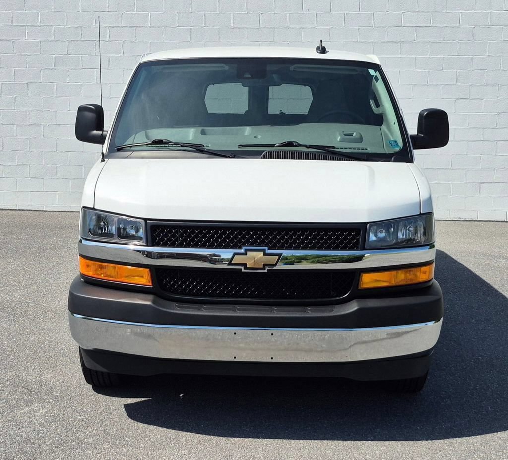 Used 2025 Chevrolet Express 3500 LT w/ LT Preferred Equipment Group RWD image 49