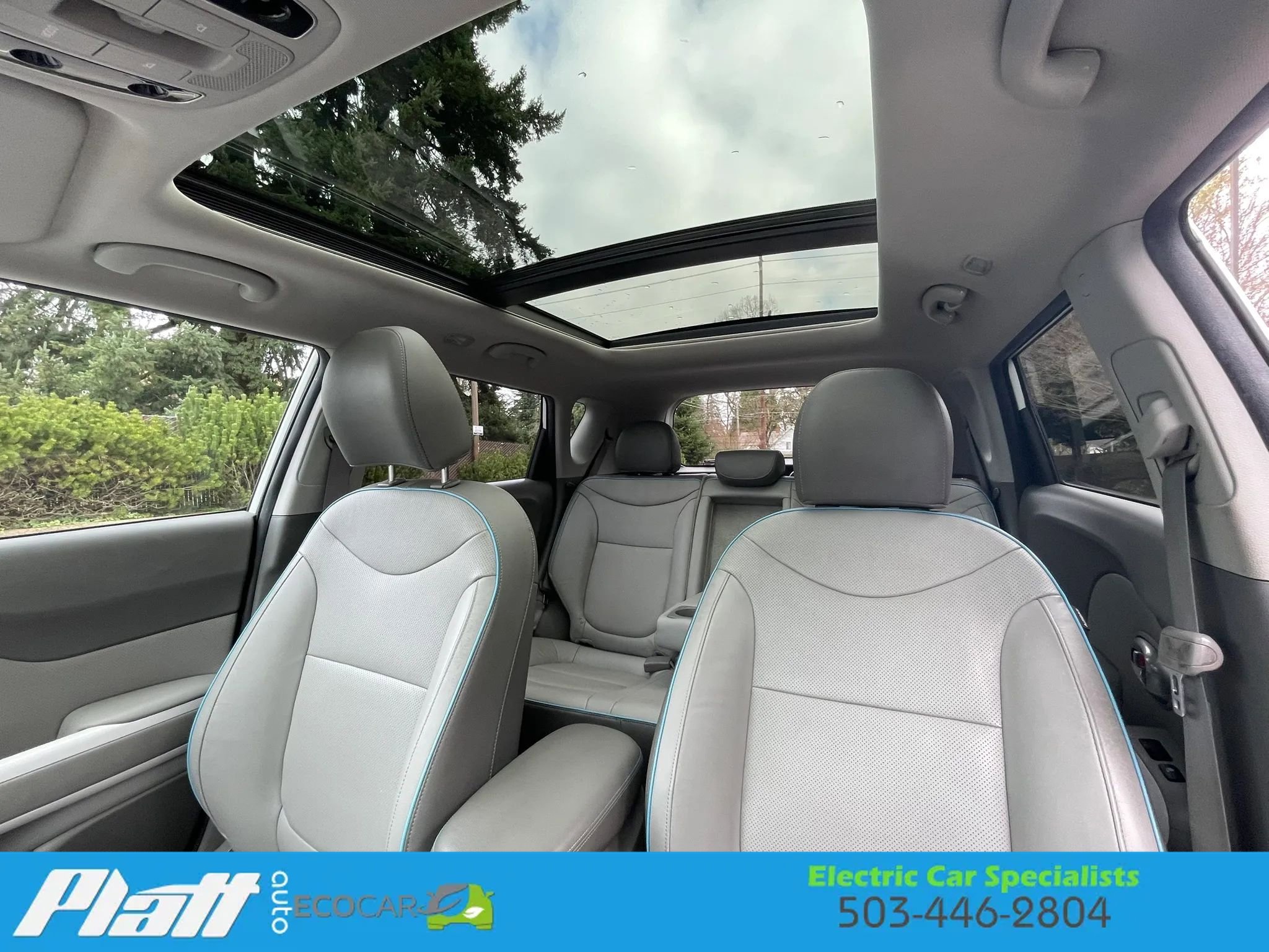 Used 2017 Kia Soul EV + w/ Sun & Fun Package image 36