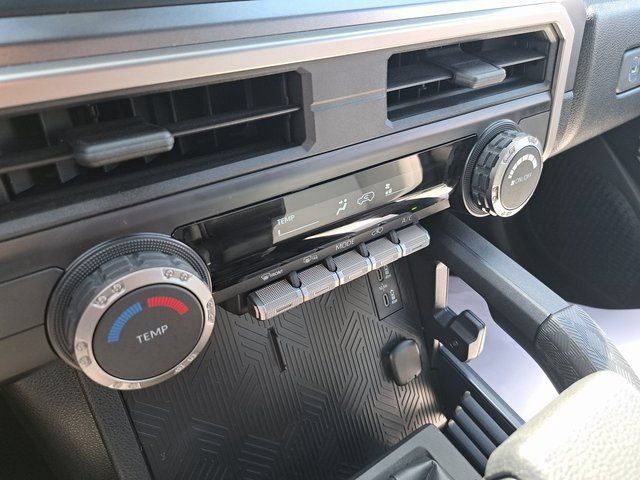 Used 2026 Toyota 4Runner SR5 AWD/4WD image 18