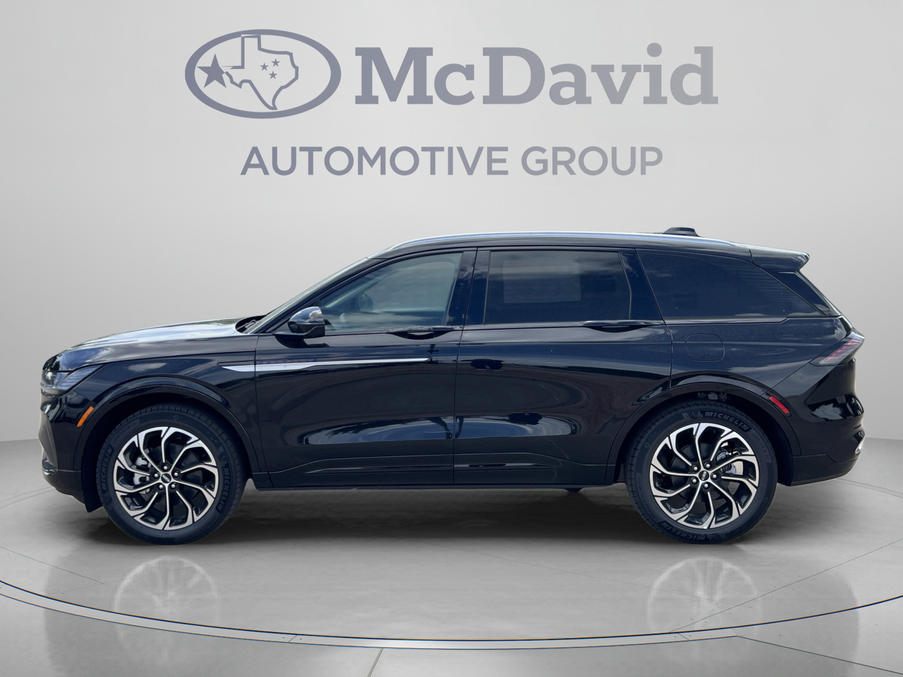 New 2026 Lincoln Nautilus Reserve AWD/4WD image 4