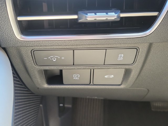 Used 2025 Hyundai Sonata SEL FWD image 21