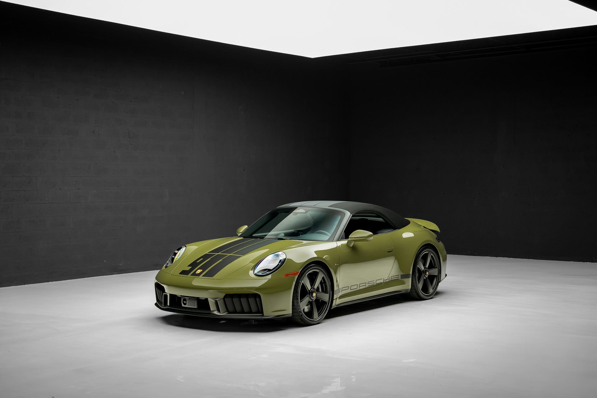 Used 2026 Porsche 911 Carrera GTS RWD image 4