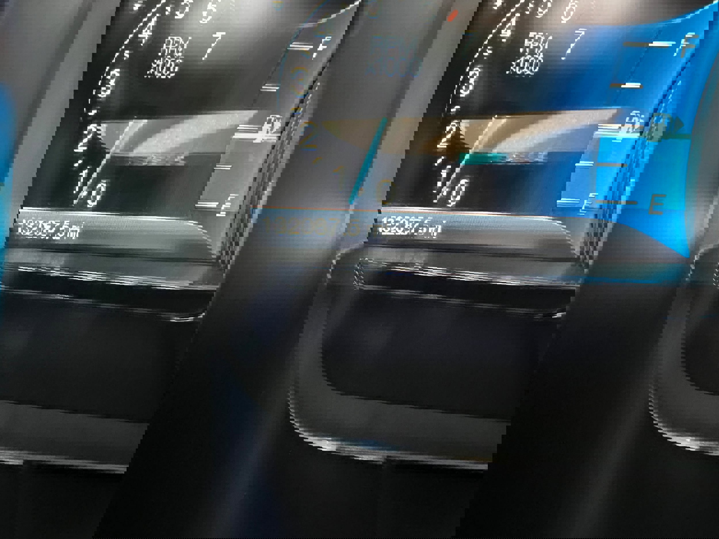 Used 2018 Ford Taurus Limited FWD image 11