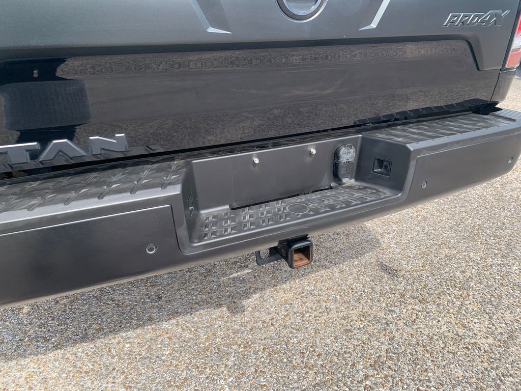 Used 2021 Nissan Titan PRO-4X AWD/4WD image 9