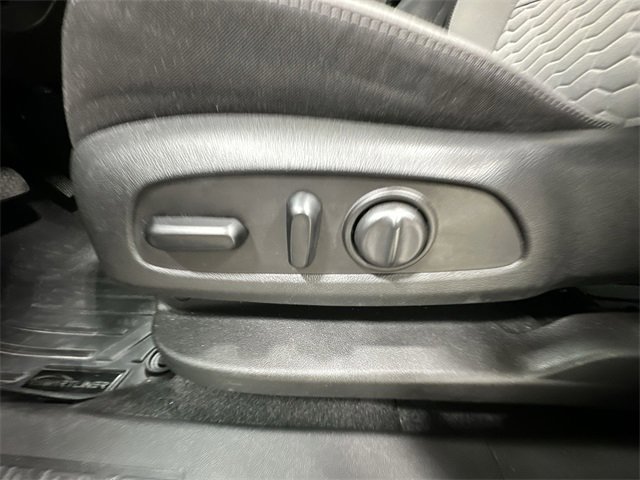 Used 2020 Chevrolet Equinox LT image 16