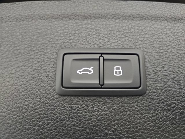 Used 2023 Audi Q5 2.0T Premium w/ Convenience Package AWD/4WD image 32