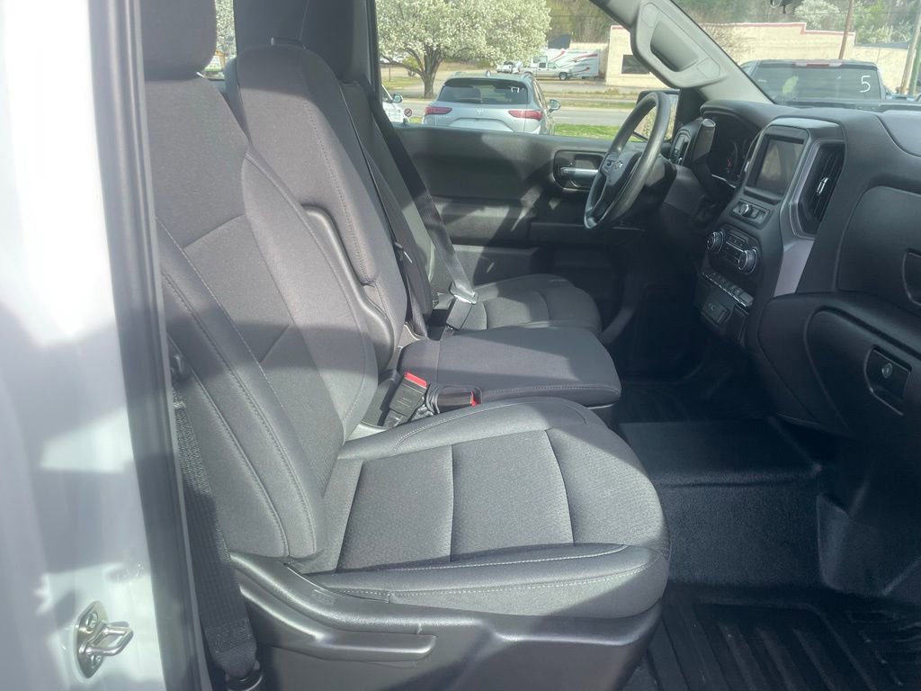 Used 2025 Chevrolet Silverado 1500 W/T image 12