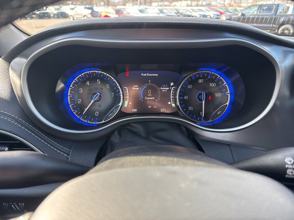 New 2026 Chrysler Pacifica Select image 14