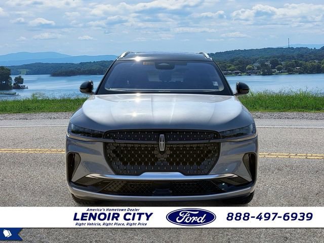 Used 2025 Lincoln Nautilus Black Label image 8