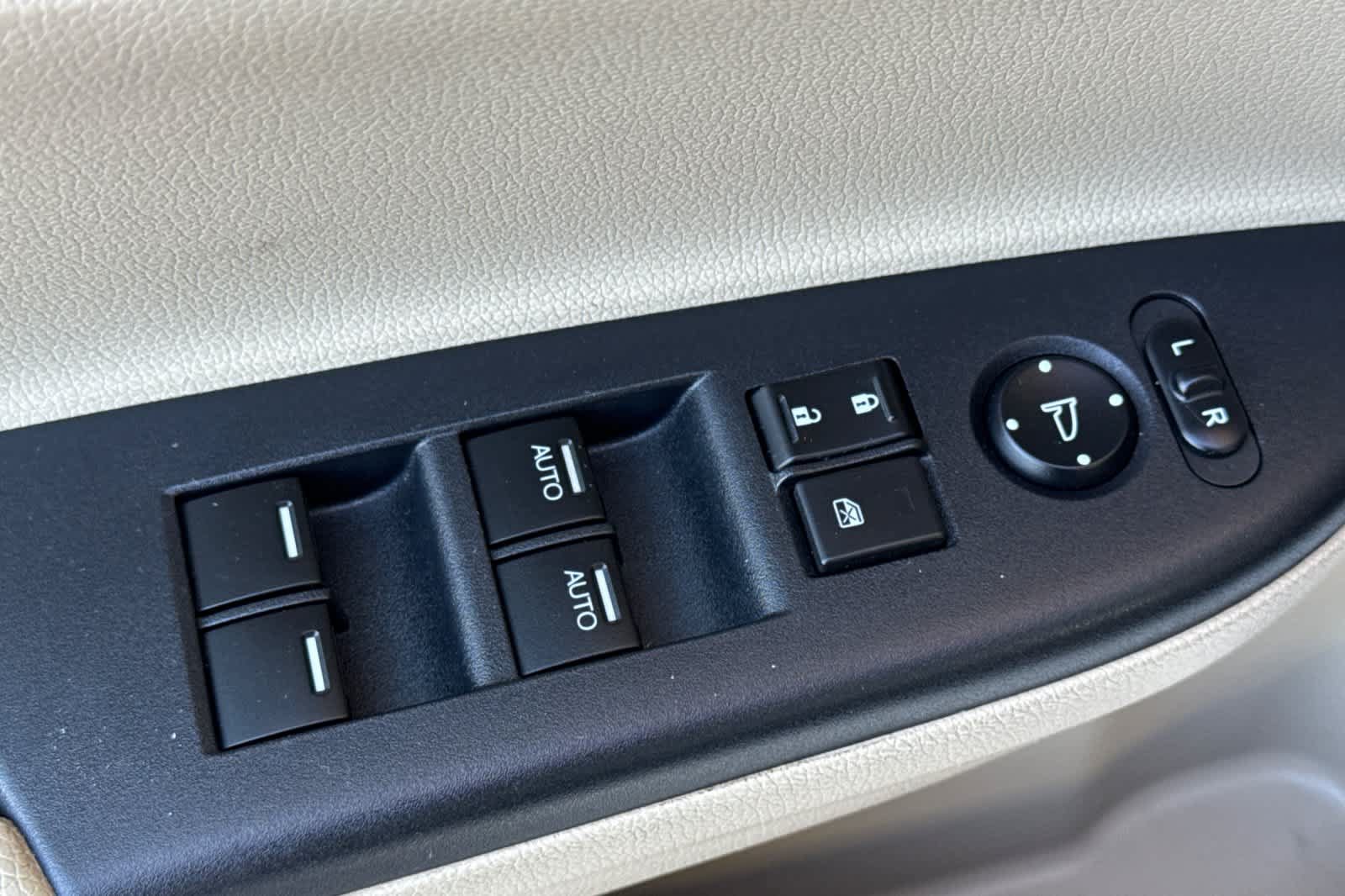 Used 2017 Honda Accord Touring image 13