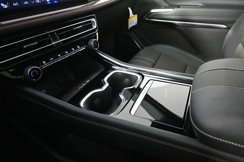 Used 2025 Chevrolet Traverse High Country w/ LPO, Floor Liner Package image 32