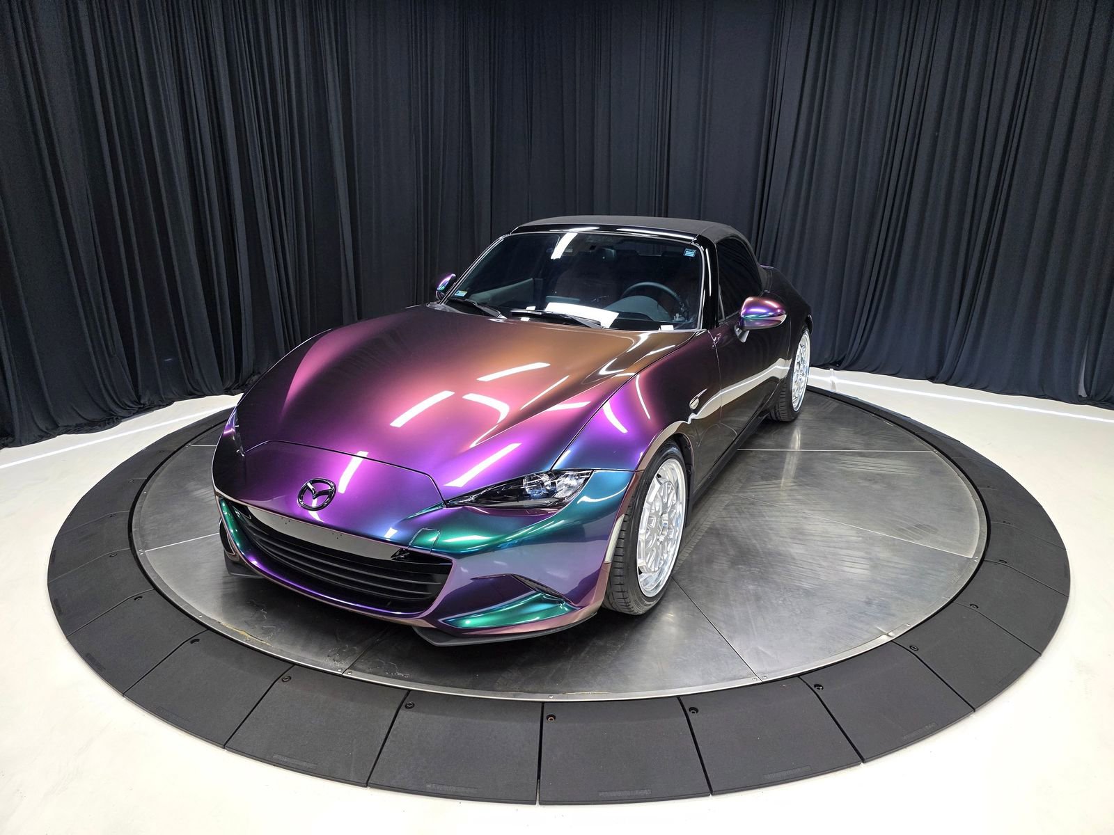 Used 2022 MAZDA MX-5 Miata Grand Touring RWD image 16