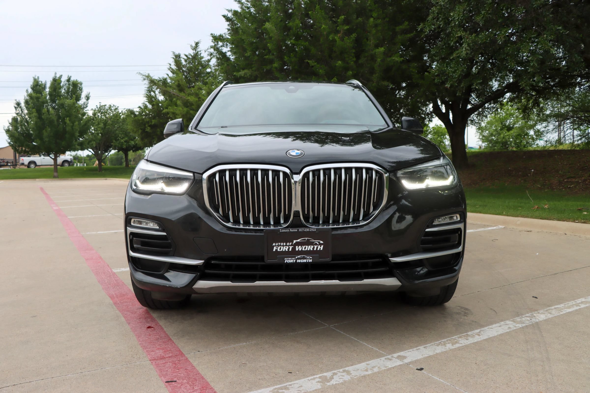 Used 2019 BMW X5 xDrive40i w/ Convenience Package AWD/4WD image 2