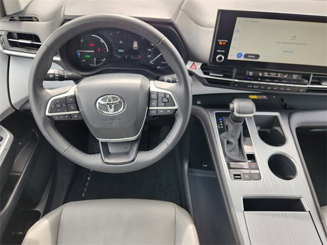 Certified 2025 Toyota Sienna XLE image 27