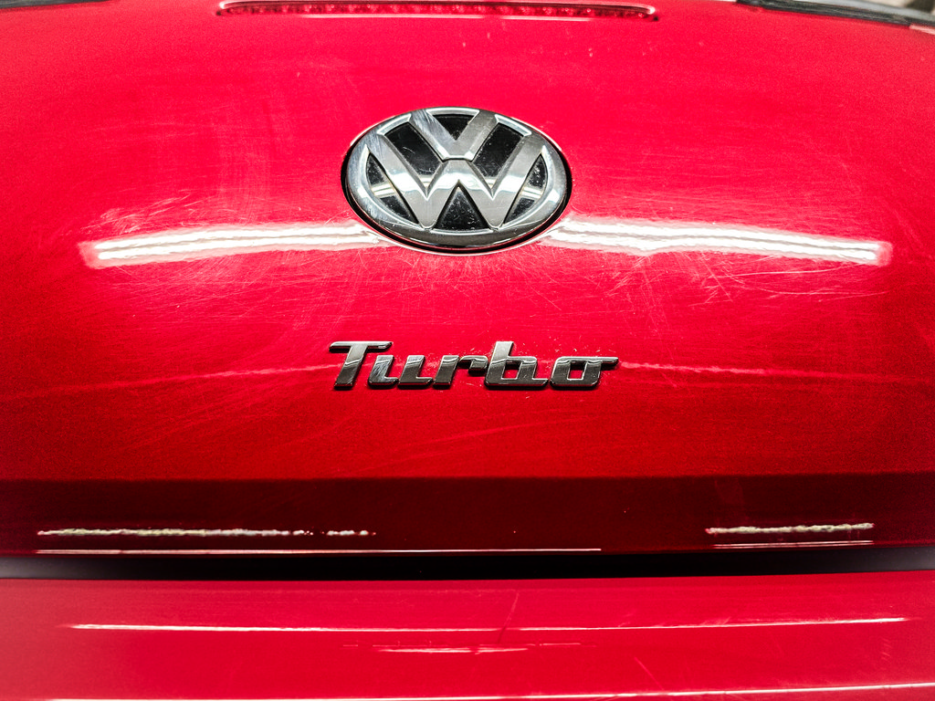 Used 2013 Volkswagen Beetle Turbo FWD image 11