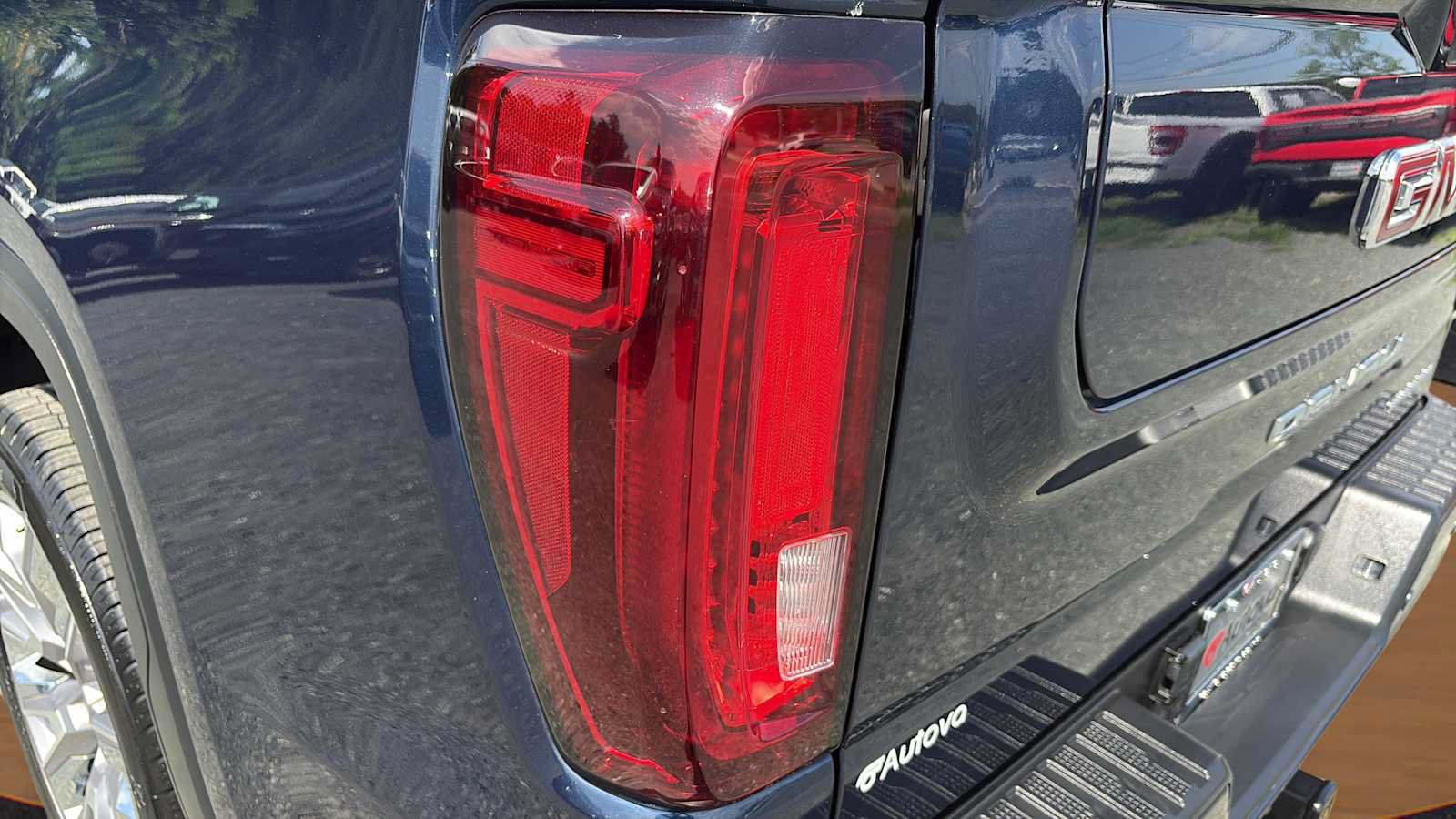 Used 2023 GMC Sierra 1500 Denali w/ Denali Reserve Package AWD/4WD image 11