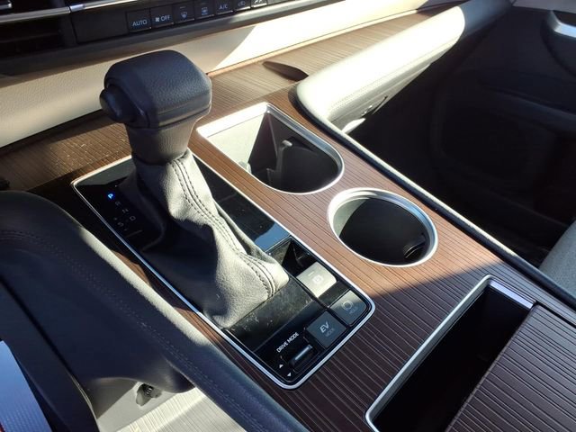 Used 2023 Toyota Sienna LE image 16