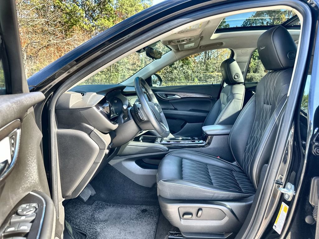 Certified 2023 Buick Envision Avenir FWD image 12