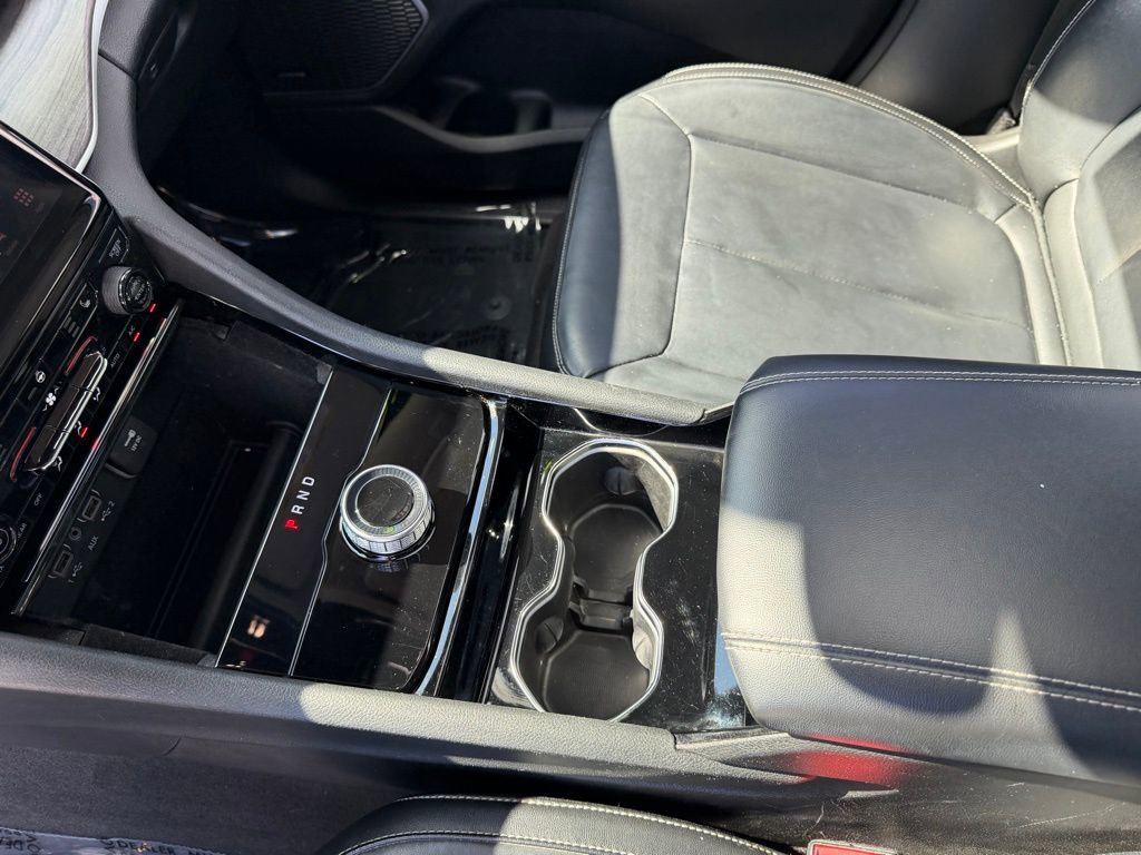 Certified 2022 Jeep Grand Cherokee Limited w/ Trailer Tow Prep Group (B) image 24