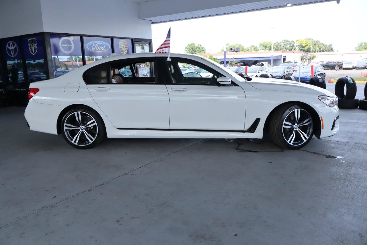 Used 2016 BMW 750i RWD image 6