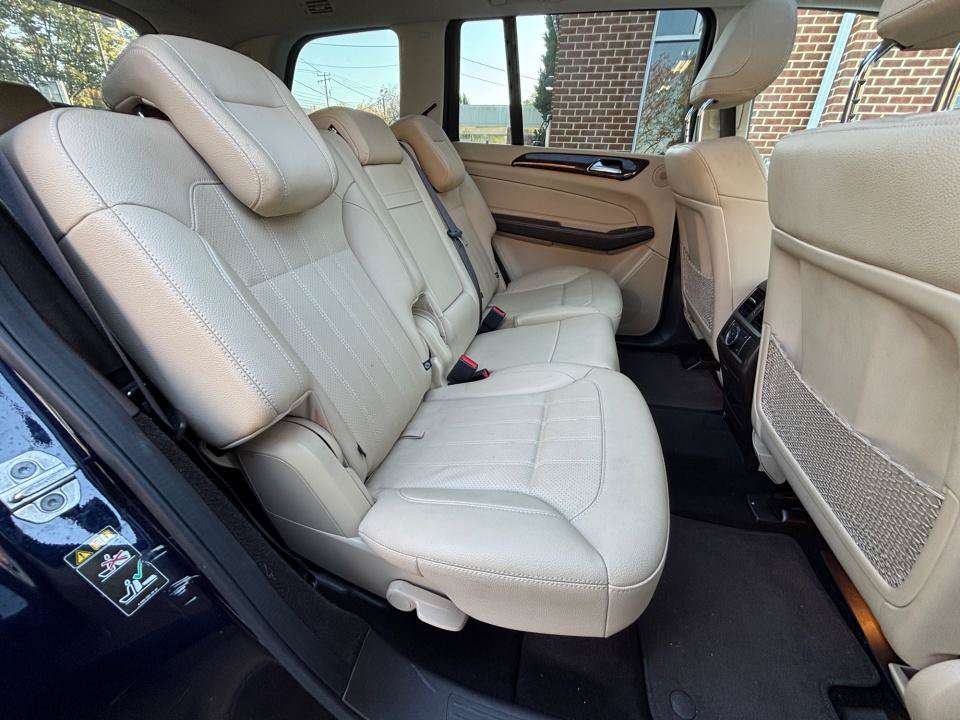 Used 2019 Mercedes-Benz GLS 450 4MATIC image 29