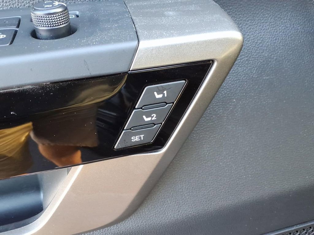 Used 2026 Toyota Tundra Limited image 10