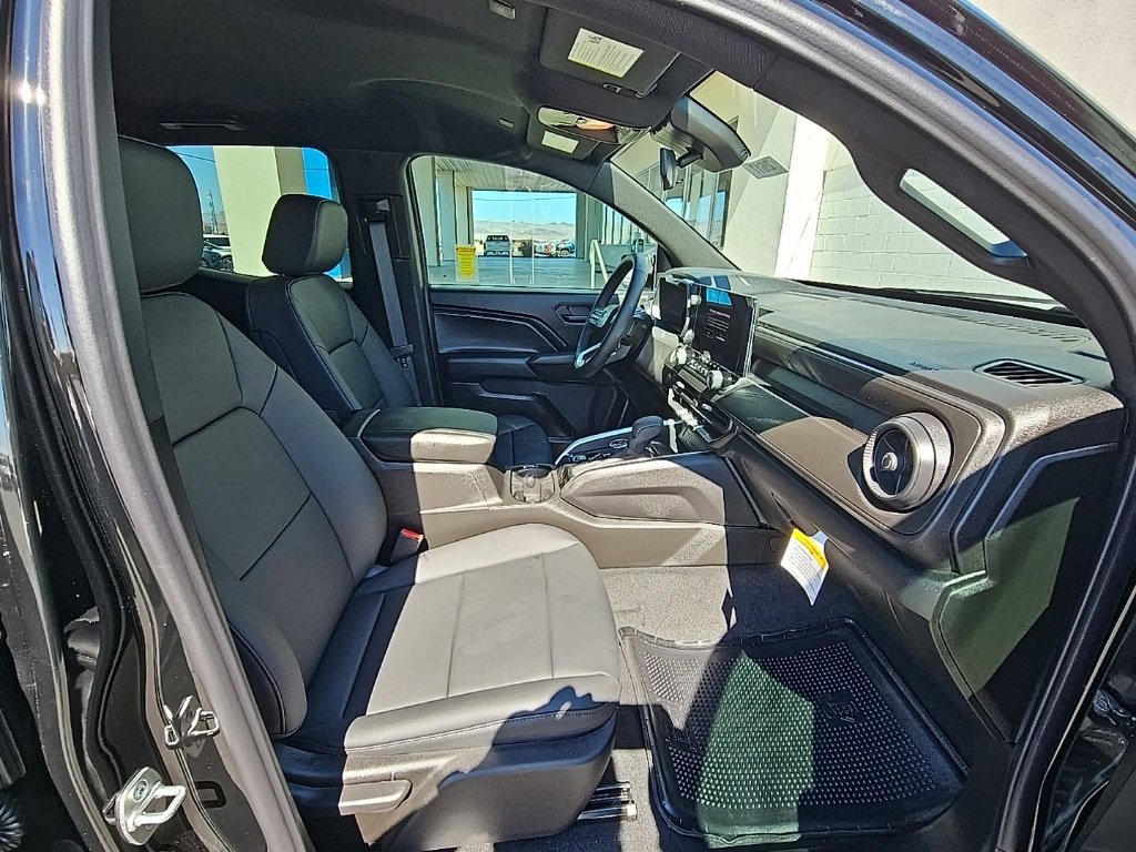 New 2025 Chevrolet Colorado Trail Boss w/ Midnight Edition image 15
