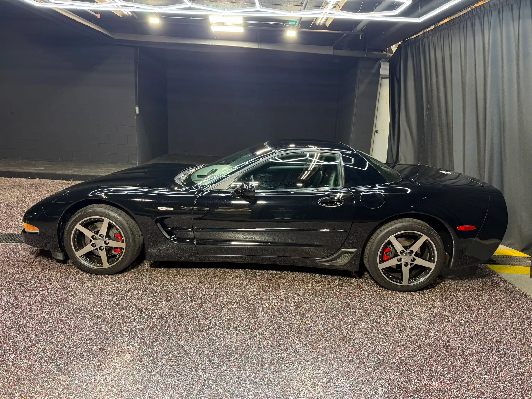 Used 2003 Chevrolet Corvette Z06 w/ Memory Package, 3 Drivers RWD image 8