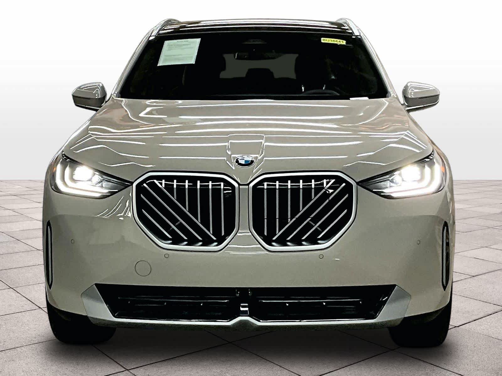 Used 2026 BMW X3 xDrive30i w/ Premium Package AWD/4WD image 3