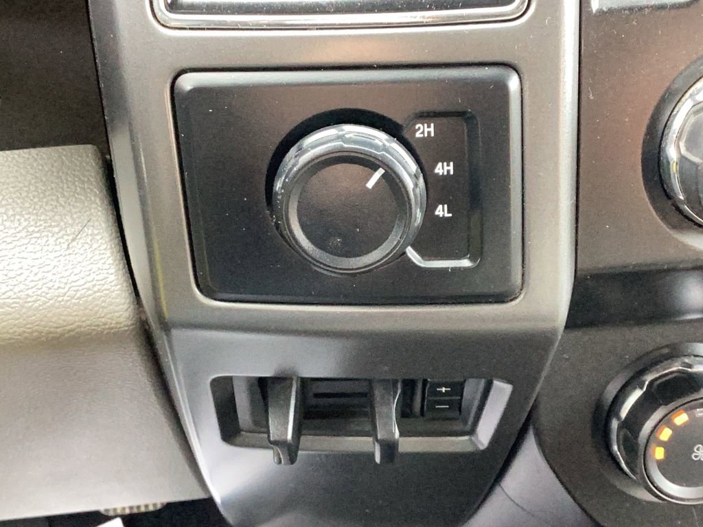 Used 2019 Ford F250 XLT w/ Snow Plow Prep Package image 26