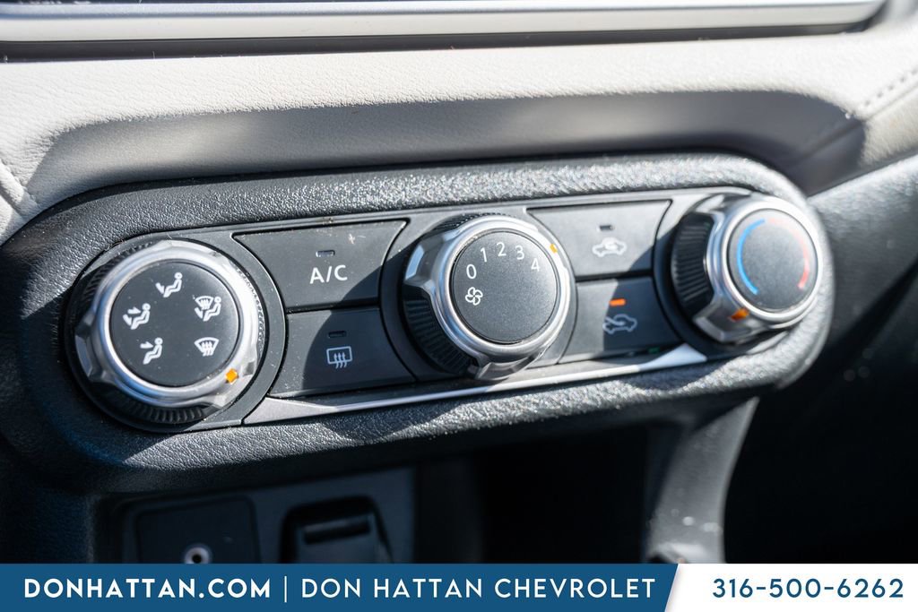 Used 2021 Nissan Versa SV image 10