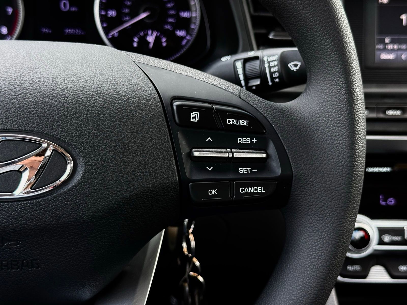 Used 2020 Hyundai Elantra SE image 32