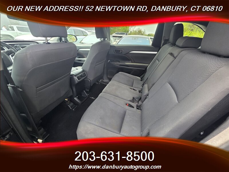 Used 2016 Toyota Highlander LE AWD/4WD image 5