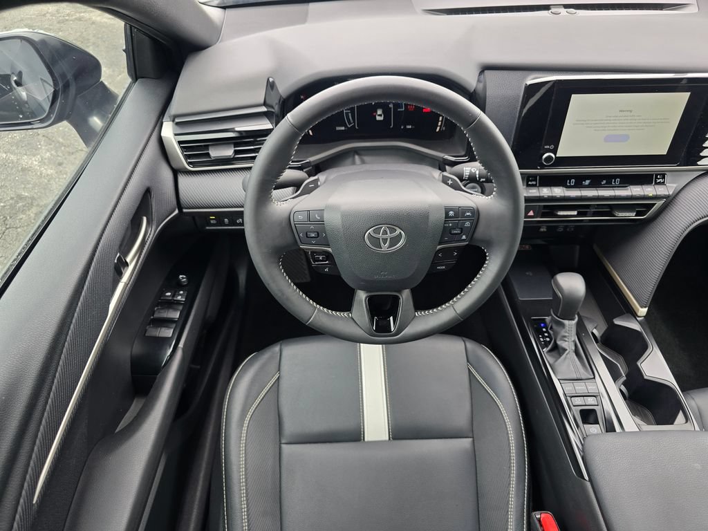 Used 2025 Toyota Camry SE FWD image 23