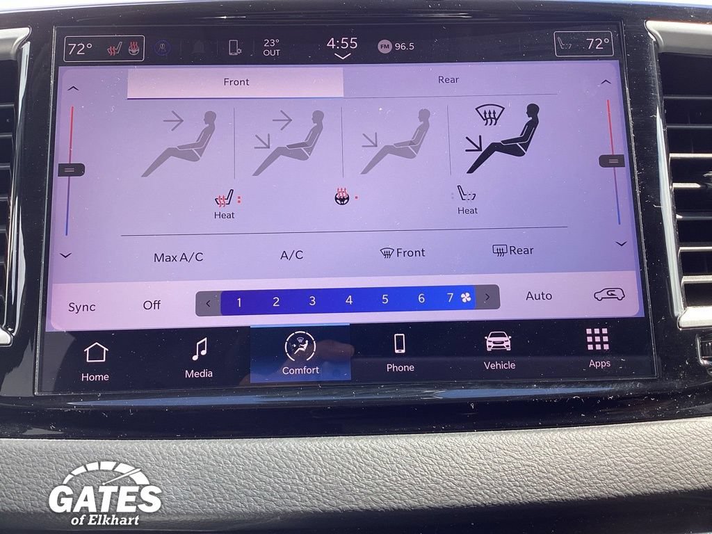 Used 2023 Chrysler Pacifica Touring-L FWD image 19