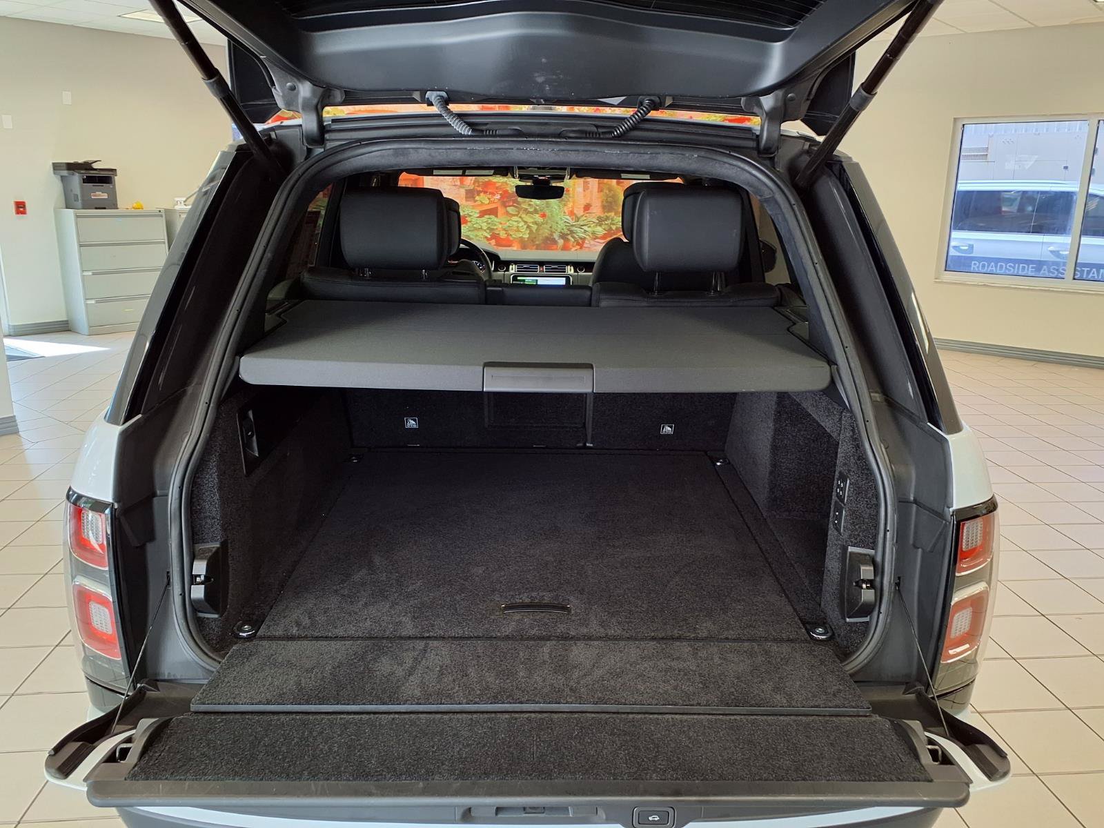 Used 2019 Land Rover Range Rover Supercharged AWD/4WD image 17