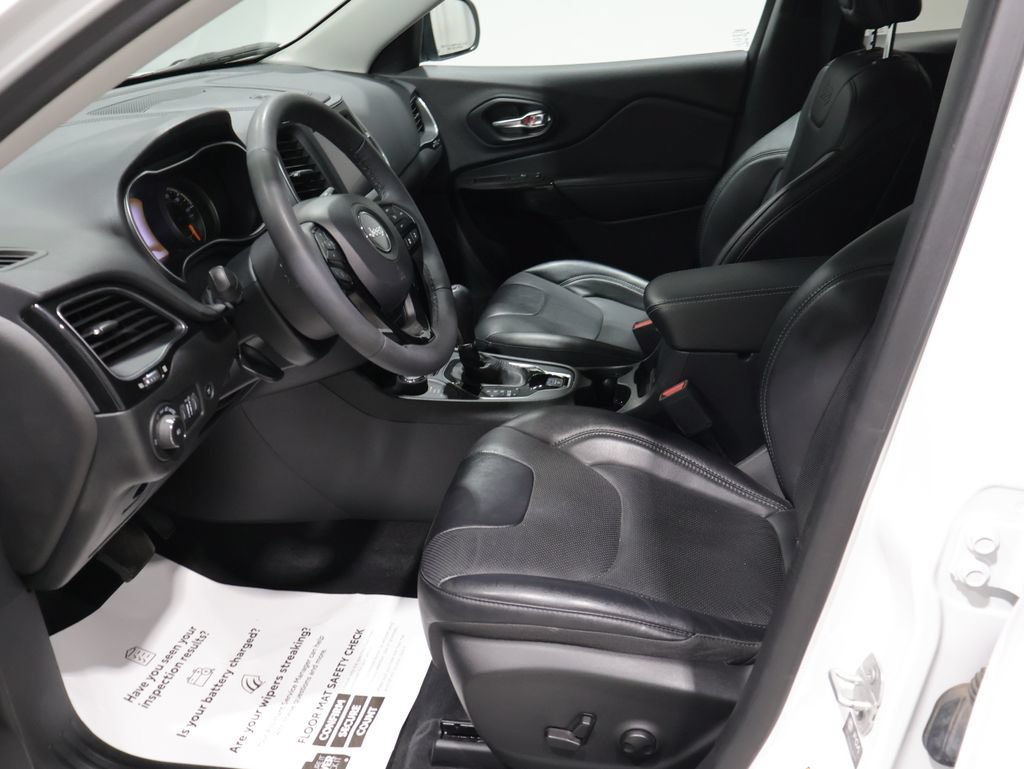 Used 2023 Jeep Cherokee Altitude Lux AWD/4WD image 11