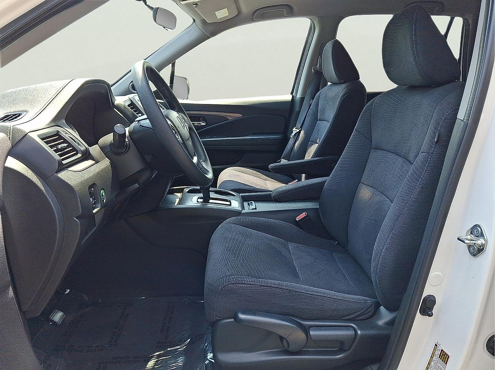 Used 2017 Honda Pilot LX image 11